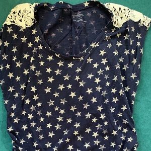 Medium motherhood maternity top